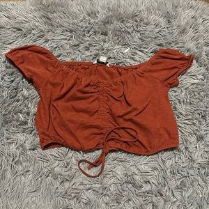 American Eagle rust crop top